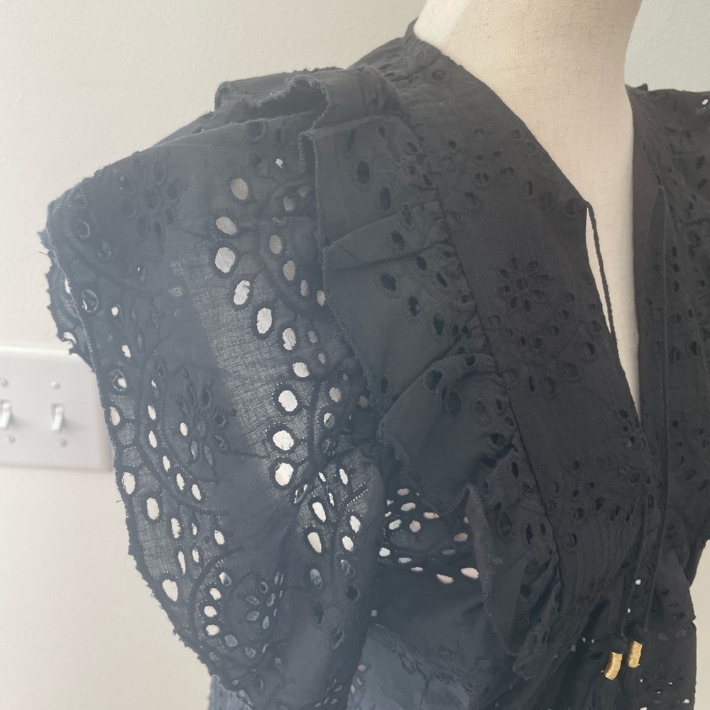 Nicole Miller Artelier Embroidered Eyelet Flutter Sleeve Top - Picture 3 of 16